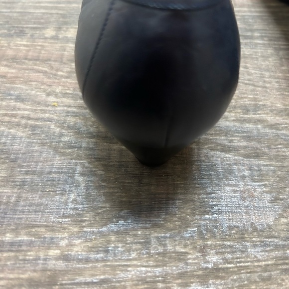 Salvatore Ferragamo 7.5E vintage navy micro heel preppy tasseled shoes. - Picture 5 of 15